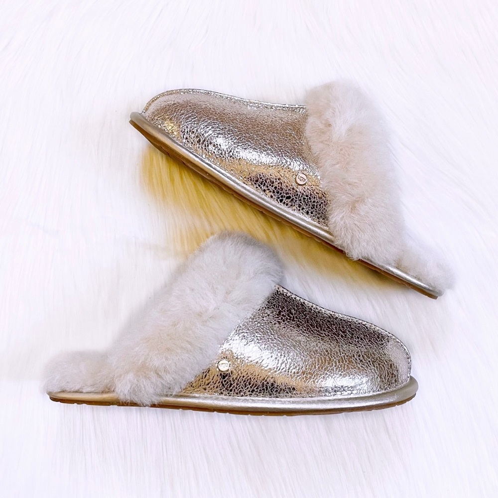 UGG Women’s Scuffette II Metallic Sparkle Soft Gold Leather Slippers - Picture 6 of 9